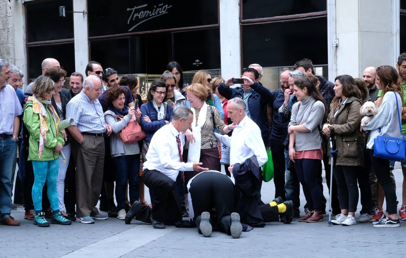 56 compañías desfilarán desde hoy y hasta el próximo domingo con actuaciones que van desde el mero espectáculo de entretenimiento hasta la denuncia de temas tan profundos como la emigración, la lucha de clases...