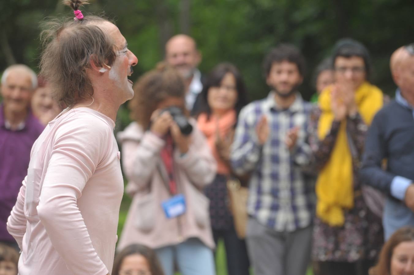 56 compañías desfilarán desde hoy y hasta el próximo domingo con actuaciones que van desde el mero espectáculo de entretenimiento hasta la denuncia de temas tan profundos como la emigración, la lucha de clases...