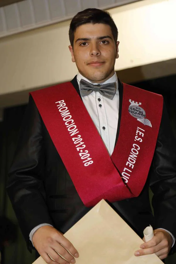 Fotos: Graduación de los alumnos de Bachillerato del IES Conde Lucanor de Peñafiel