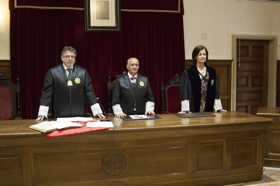 Fotos: Toma de posesión de los nuevos graduados sociales