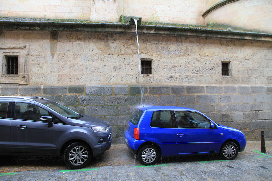 Fotos: Llueve con intensidad en Segovia