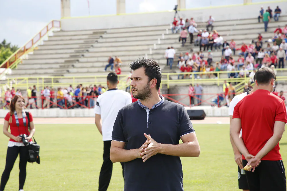 El equipo salmantino, con 500 fieles escuderos, subirá a la categoría de bronce si gana o empata con goles ante un Don Benito