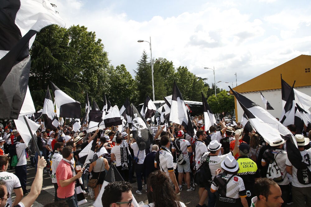 El equipo salmantino, con 500 fieles escuderos, subirá a la categoría de bronce si gana o empata con goles ante un Don Benito