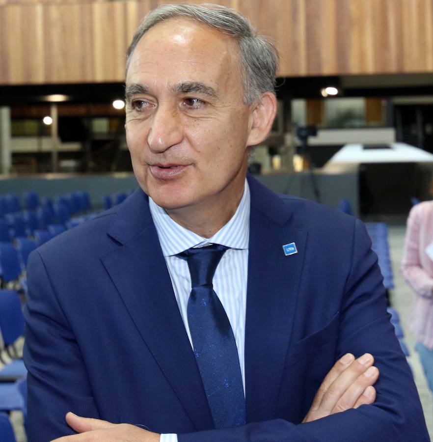 Fotos: Agustín García Matilla toma posesión como vicerrector del Campus de la UVA en Segovia