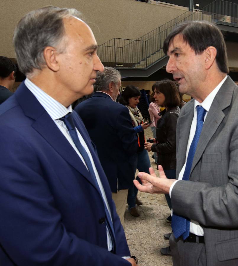 Fotos: Agustín García Matilla toma posesión como vicerrector del Campus de la UVA en Segovia
