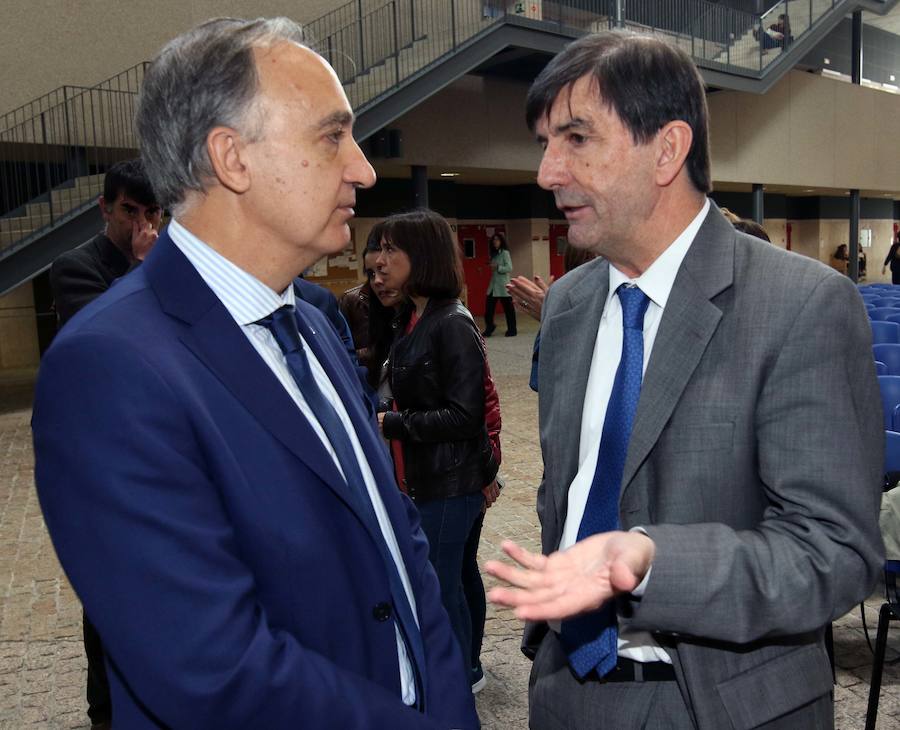 Fotos: Agustín García Matilla toma posesión como vicerrector del Campus de la UVA en Segovia