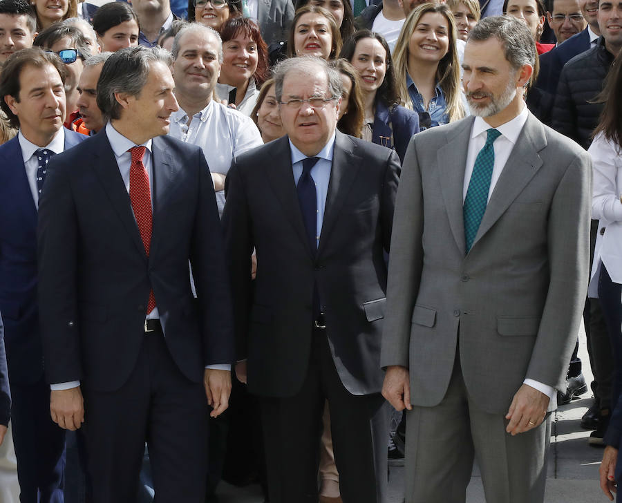 Fotos: Felipe VI visita Gullón en su 125 aniversario