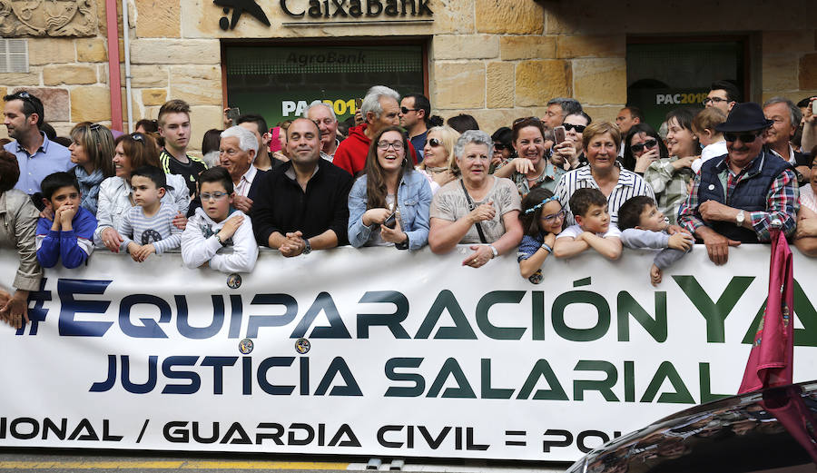 Fotos: El Rey, recibido en Aguilar (2/2)