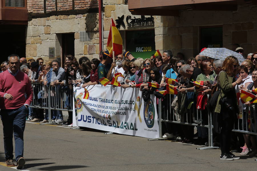 Fotos: El Rey, recibido en Aguilar de Campoo (1/2)