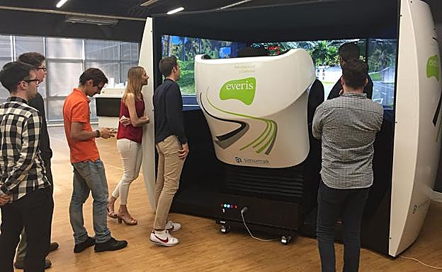 Alumnos de Valladolid visitan las instalaciones de everis en Madrid. 