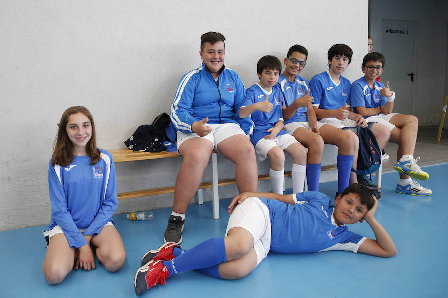 Ell Día de la Escuela Deportiva reunió en Aldeatejada a deportistas, entrenadores y padres para celebrar el fin de curso, disputándose partidos y competiciones lúdicas, una exhibición de gimnasia rítmica y la tradicional entrega de trofeos. 