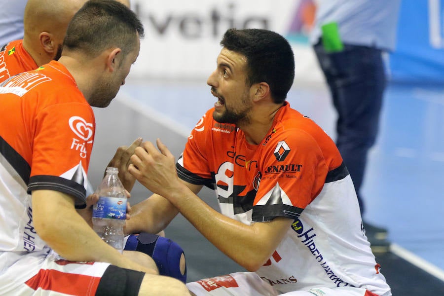 Fotos: Balonmano Nava a un paso del ascenso tras la victoria ante Alarcos (27-24)