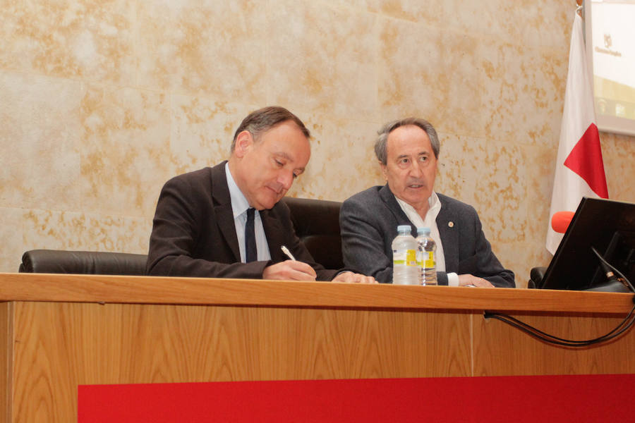 Fotos: Entrega de premios de la clausura de Cursos de Cruz Roja