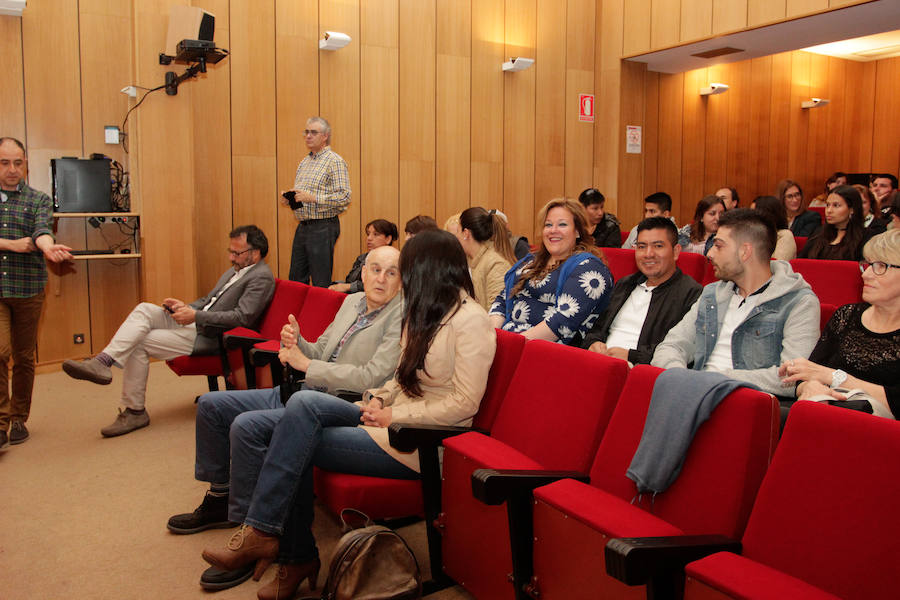 Fotos: Entrega de premios de la clausura de Cursos de Cruz Roja