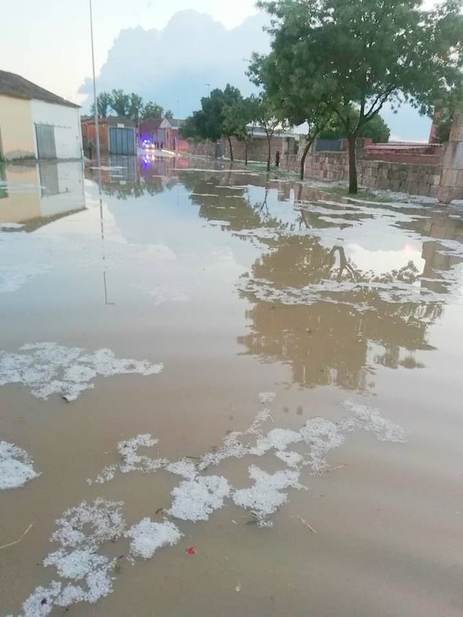 Fotos: Una tormenta de granizo causa importantes daños en Baltanás