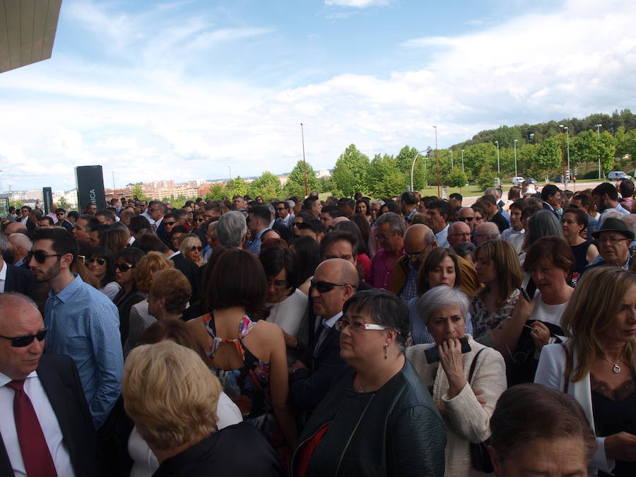 318 estudiantes de 17 titulaciones entre Grados y Másteres de la Universidad Europea Miguel de Cervantes (UEMC) de Valladolid, vivieron ayer con emoción la ceremonia de graduación. 