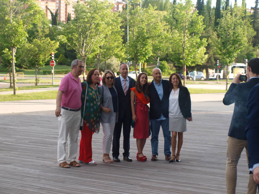 318 estudiantes de 17 titulaciones entre Grados y Másteres de la Universidad Europea Miguel de Cervantes (UEMC) de Valladolid, vivieron ayer con emoción la ceremonia de graduación. 