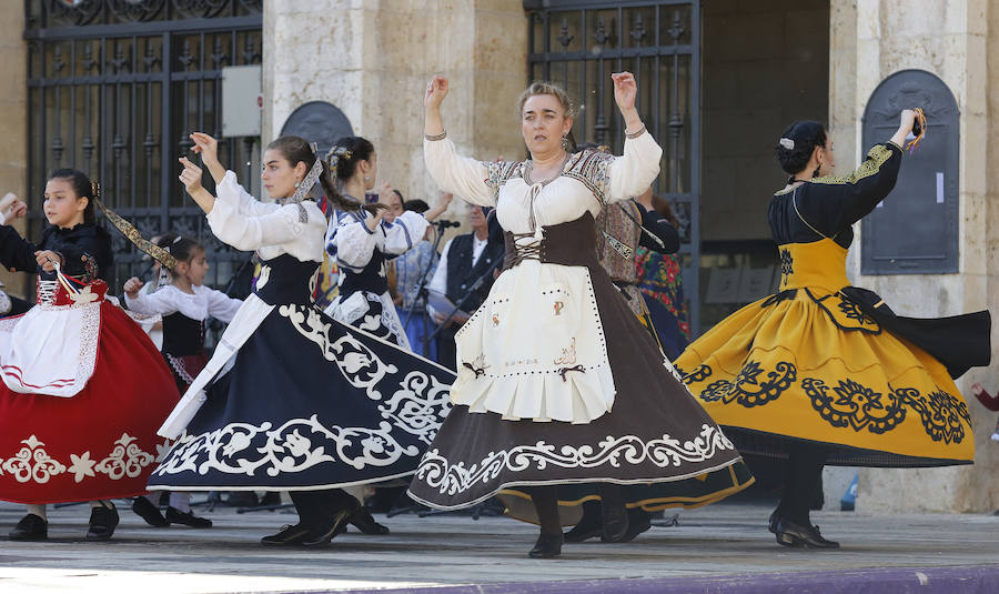 Fotos: Festival de Danzas de la feria Chica