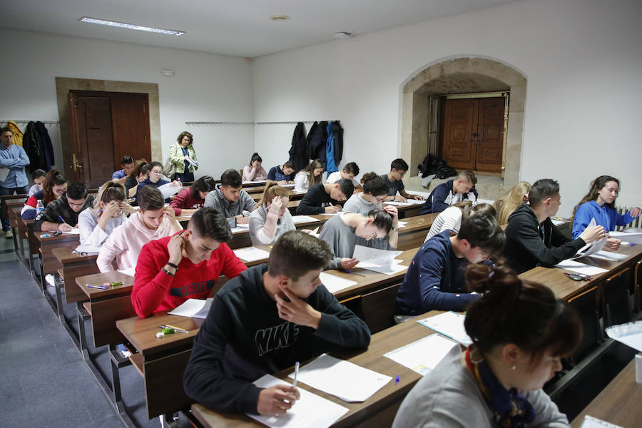 Un total de 2.529 estudiantes formalizó su matrícula para realizar la Evaluación de Bachillerato para el Acceso a la Universidad (EBAU) en la convocatoria de junio en el distrito universitario de Salamanca