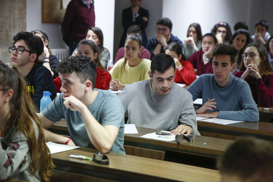 Un total de 2.529 estudiantes formalizó su matrícula para realizar la Evaluación de Bachillerato para el Acceso a la Universidad (EBAU) en la convocatoria de junio en el distrito universitario de Salamanca