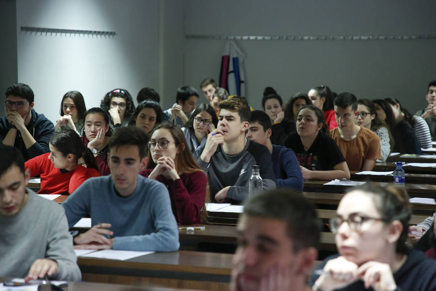 Un total de 2.529 estudiantes formalizó su matrícula para realizar la Evaluación de Bachillerato para el Acceso a la Universidad (EBAU) en la convocatoria de junio en el distrito universitario de Salamanca