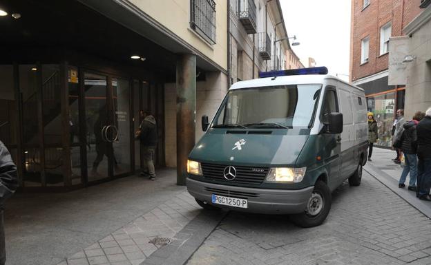 El padre de Sara ofrece su piso para facilitar la libertad provisional de la madre, que ha sido denegada
