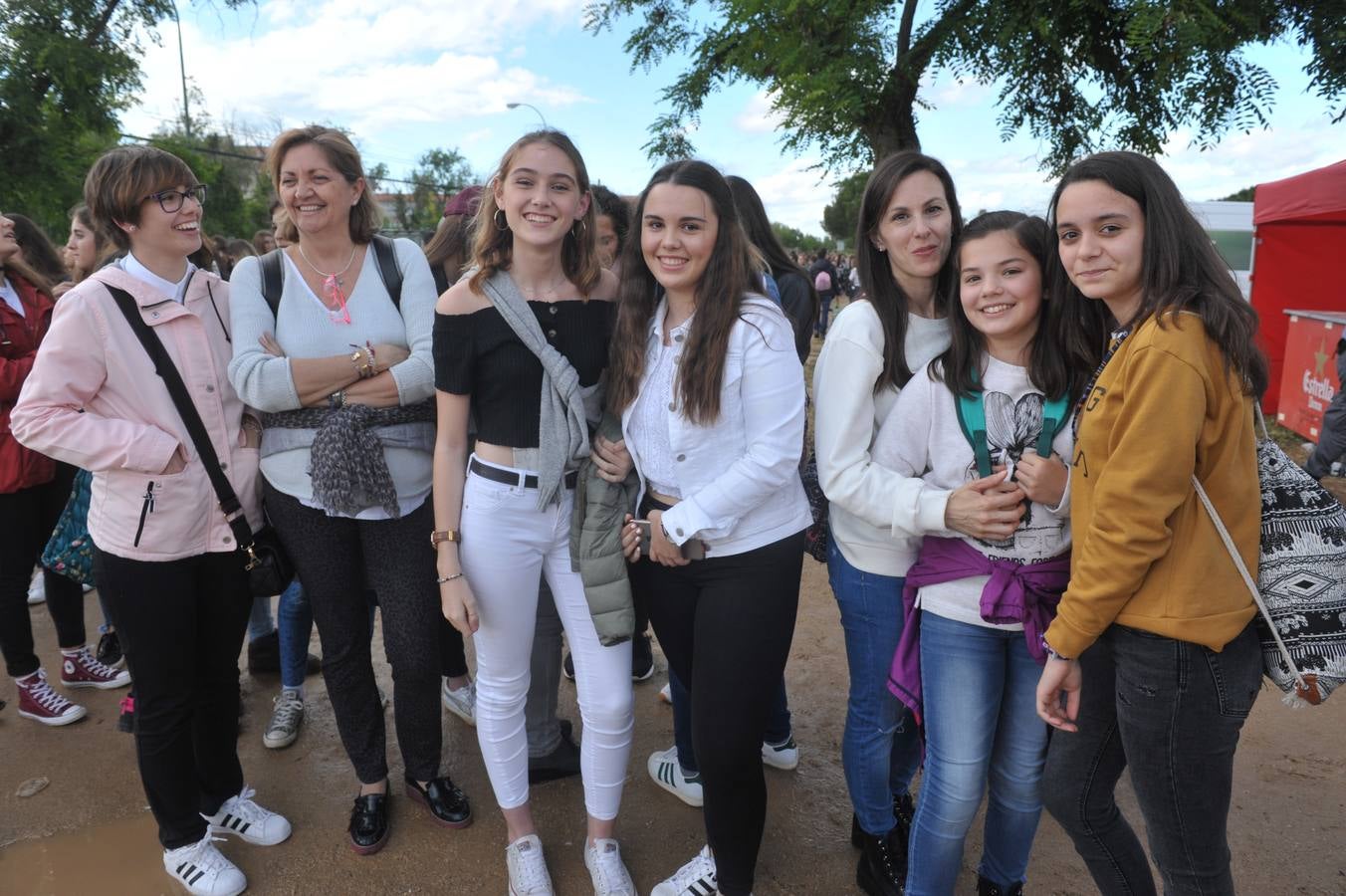 Fotos: Asistentes al concierto de Operación Triunfo en Valladolid (1/2)