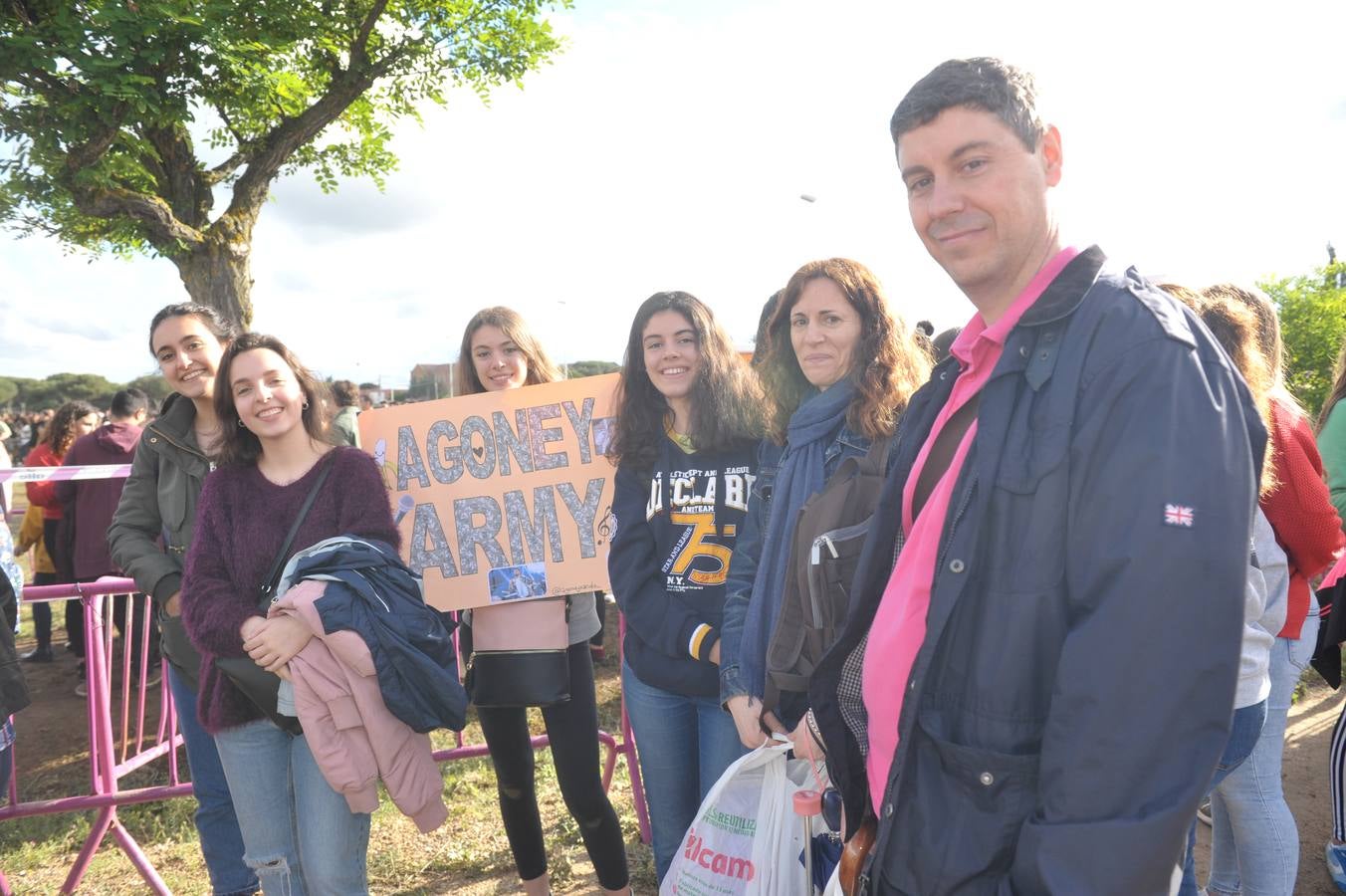 Fotos: Asistentes al concierto de Operación Triunfo en Valladolid (1/2)