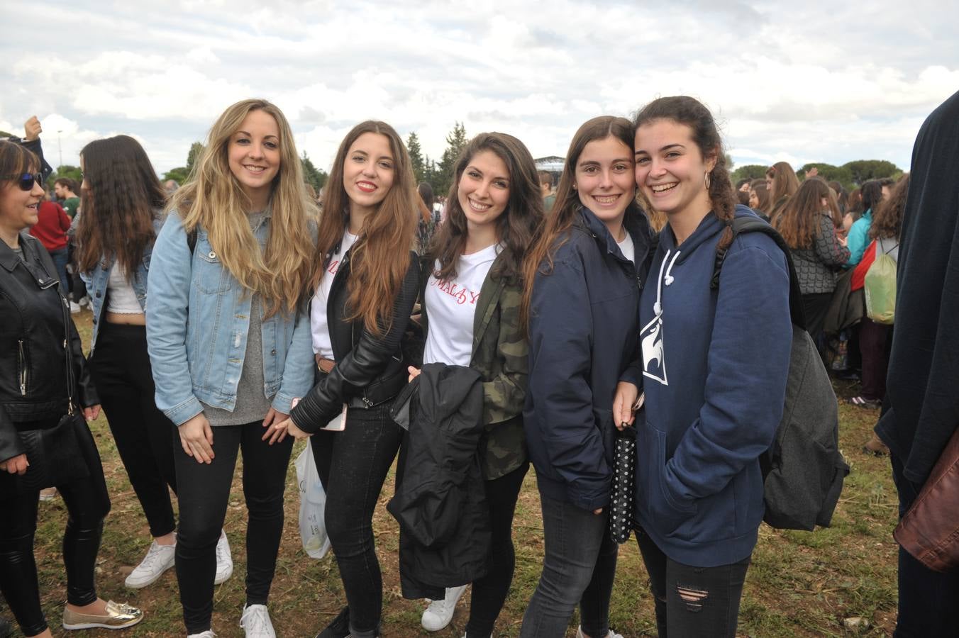 Fotos: Asistentes al concierto de Operación Triunfo en Valladolid (1/2)