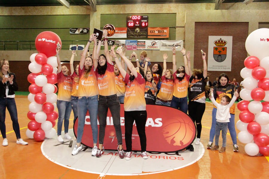 Los equipos del equipo organizador del torneo se imponen a Villares (chicos) y Aldeatejada (chicas) en las finales