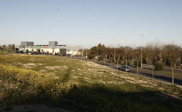 El actual solar donde se levantará la residencia de mayores. 