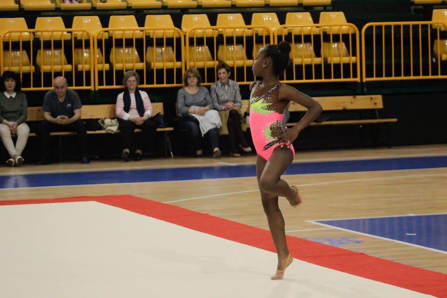 Gimnasia rítmica, tenis de mesa, piragüismo o calva, fueron algunas de las actividades festivas promovidas por el Ayuntamiento