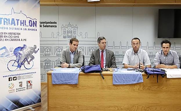 Un instante de la presentación de la prueba en el Ayuntamiento. 