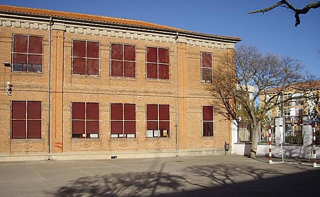 Imagen de uno de los edificios del colegio Miguel dde Unamuno de Peñaranda.