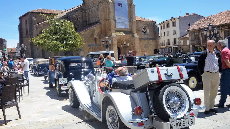 Fotos: Encuentro de coches cásicos en Aguilar