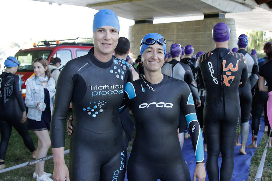 Salamanca se ha enganchado al triatlón. La capital charra acogió esta mañana la cuarta edición del Triatlón de Media Distancia, considerado además 'Campeonato Ibérico' por la importante presencia de triatletas lusos