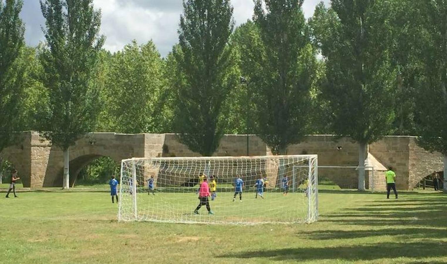 Fotos: Torquemada se rinde al fútbol