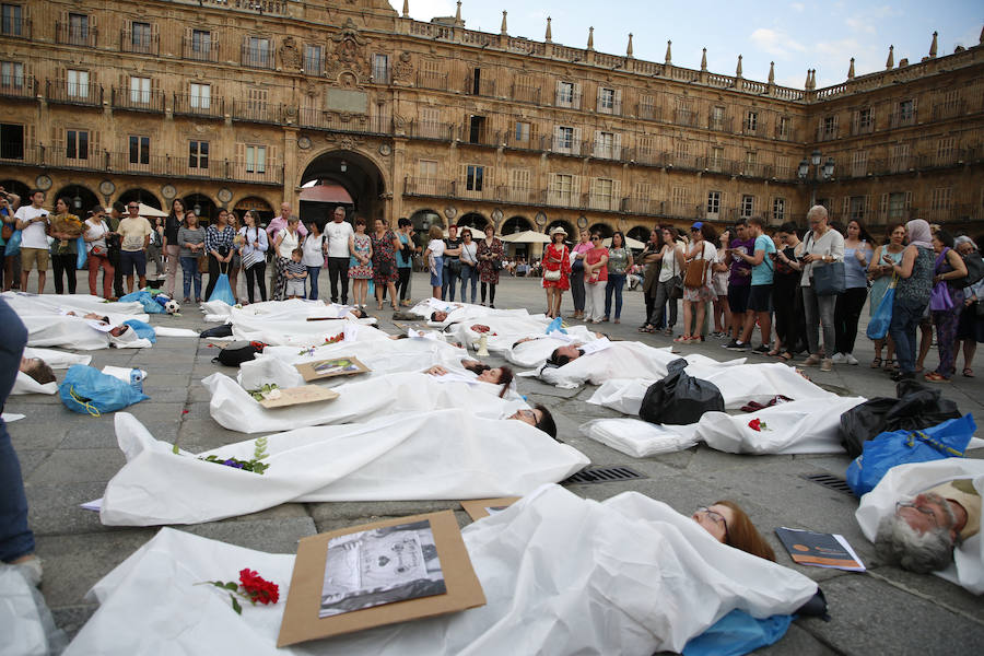 Fotos: Acto en apoyo a los refugiados en Salamanca