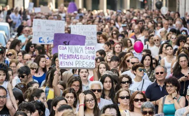 Manifestación contra la puesta en libertad provisional de 'la Manada'. 