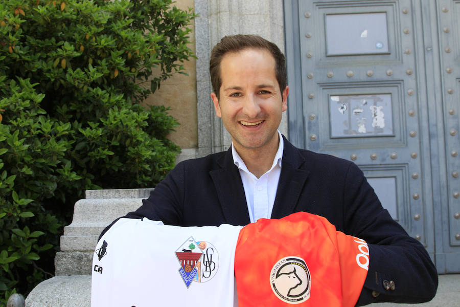 Los dos equipos se juegan este fin de semana el ascenso a Segunda B