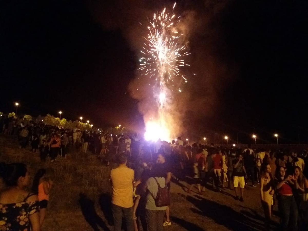 Fotos: Salamanca celebra la Hoguera de San Juan