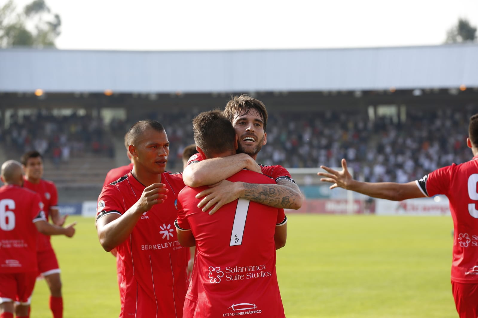 Fotos: El Salmantino asciende a Segunda B