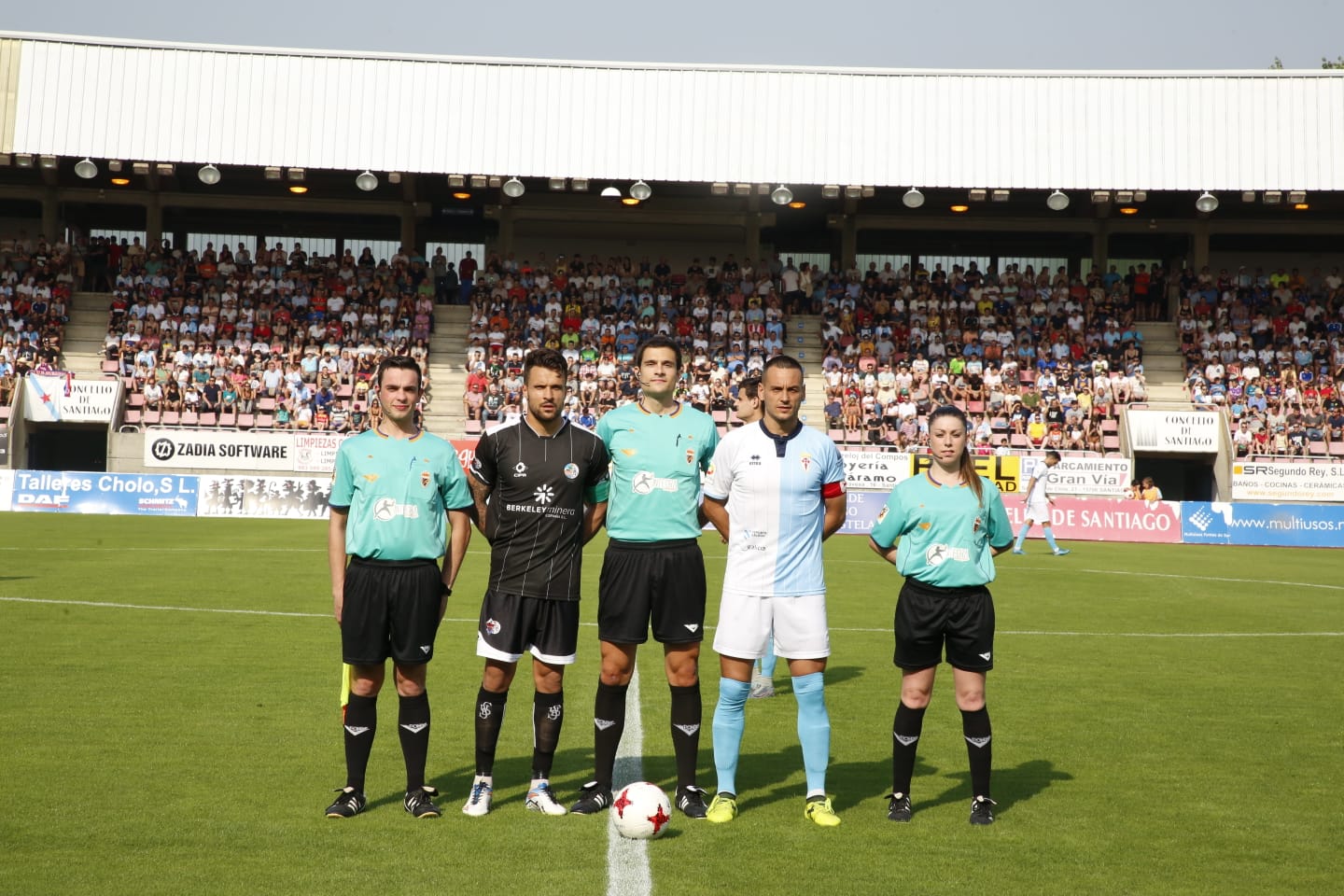 Fotos: El Salmantino asciende a Segunda B