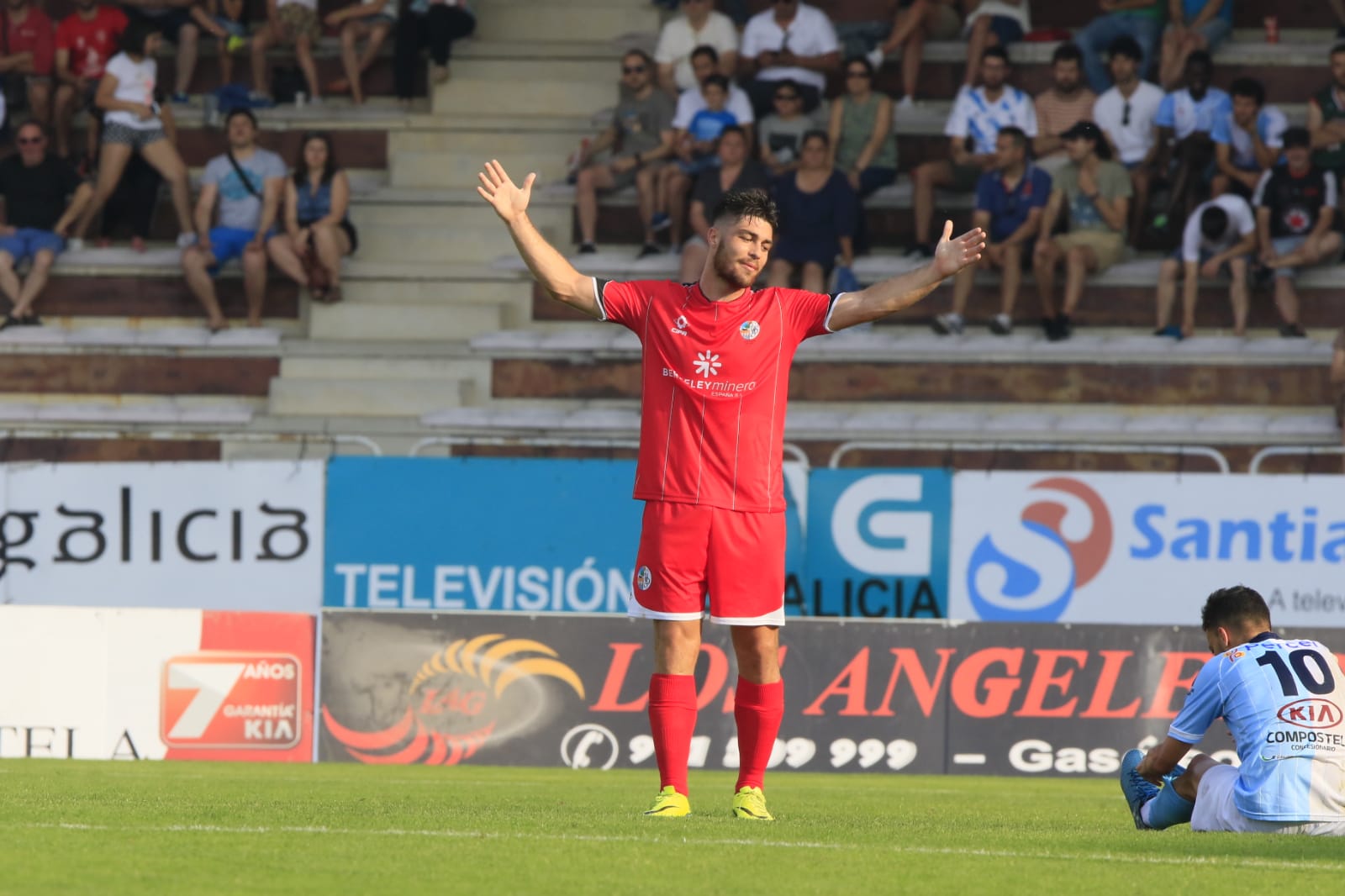 Fotos: El Salmantino asciende a Segunda B