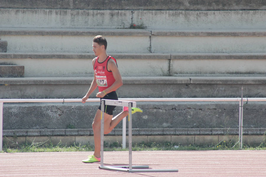 Las Pistas celebraron en la mañana deeste domingo el Campeonato Provincial en Pista al Aire Libre con la presencia de un importante número de atletas