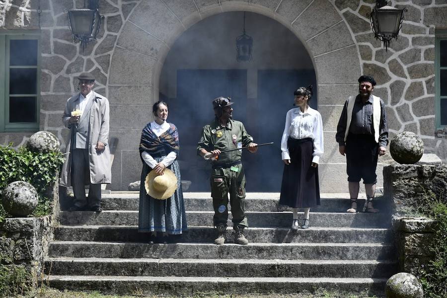 Fotos: Un paseo teatralizado cierra Femuka