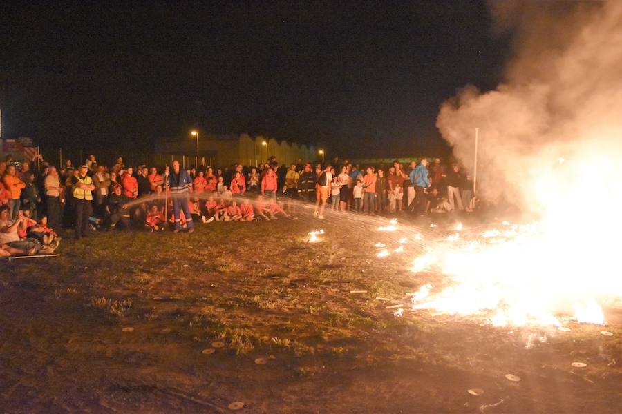 Fotos: Noche de San Juan en Aguilar