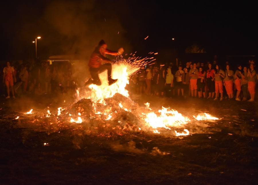Fotos: Noche de San Juan en Aguilar