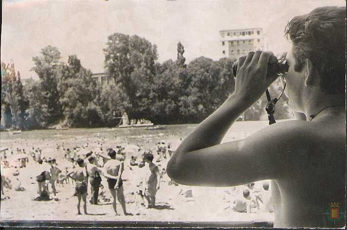 Fotos: Los veranos en la playa de Las Moreras en los años 70