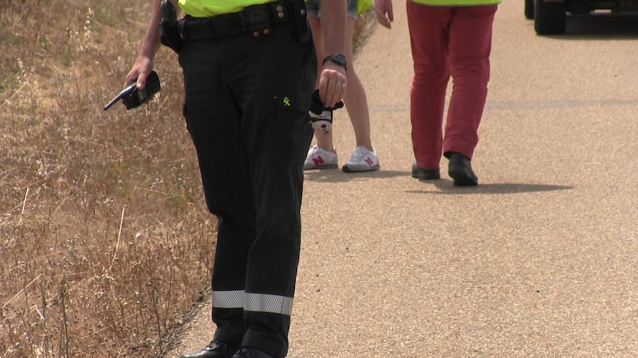 Un matrimonio, natural de Guipuzcóa, ha fallecido y su hijo menor de 12 años de edad ha resultado herido leve tras ser atropellado por un conductor ebrio en la N-601cuando realizaban el Camino de Santiago en bicicleta